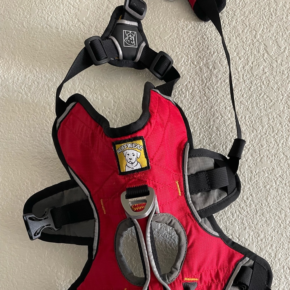 Ruffwear XS harness for dogs - used but in great condition